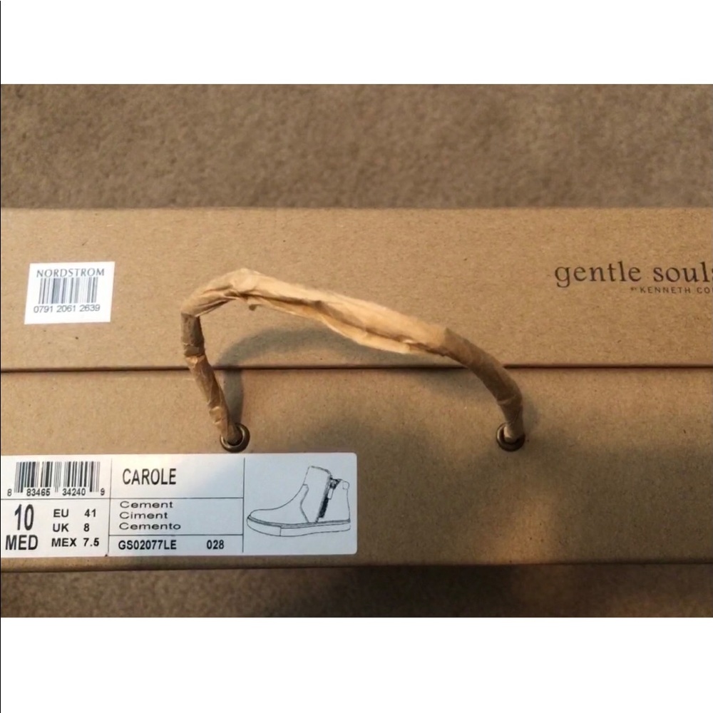 Gentle Soles by Kenneth Cole Carole Zip Sneaker